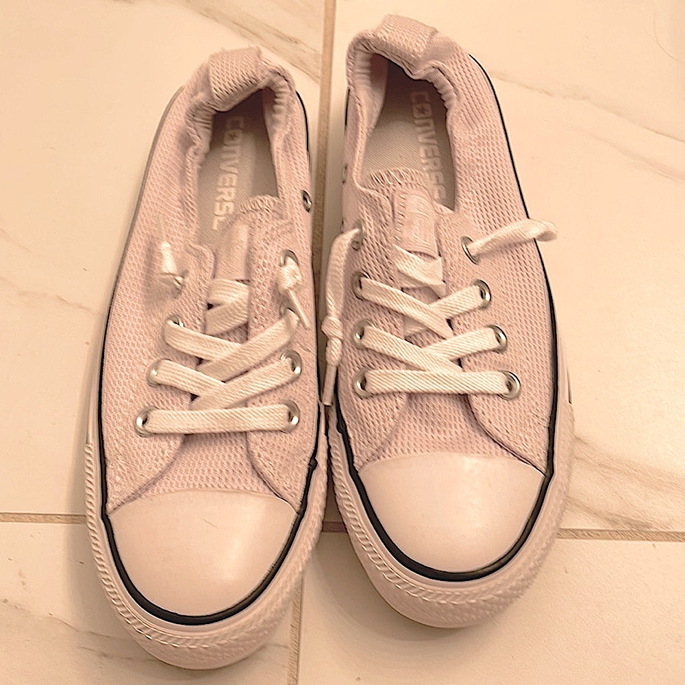 Brand new in box Converse classic sneakers sz 6